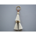 Llavero cerda natural 3 borlas color blanco
