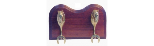 Perchas en madera